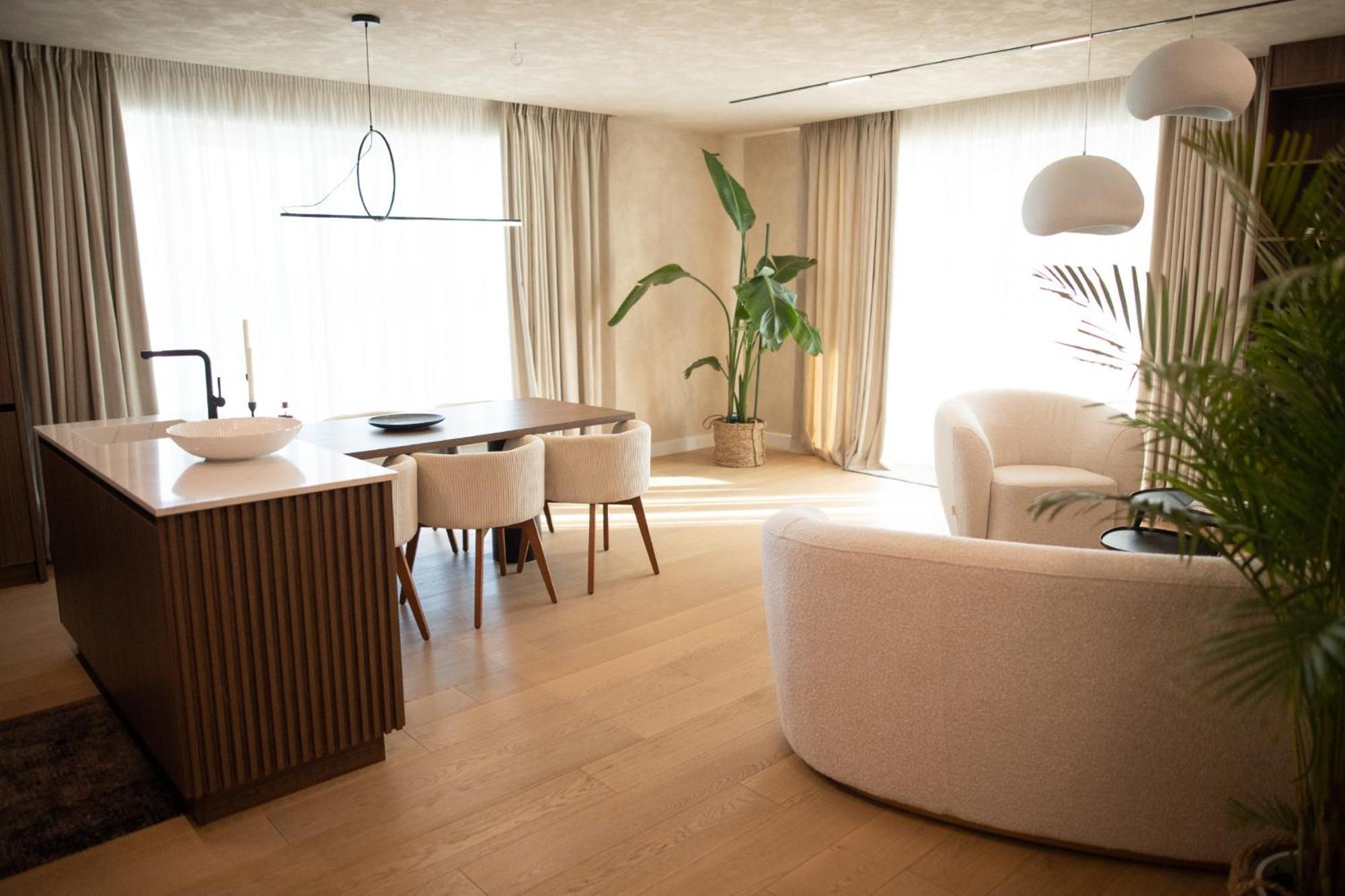 Penthouse Lebada View *